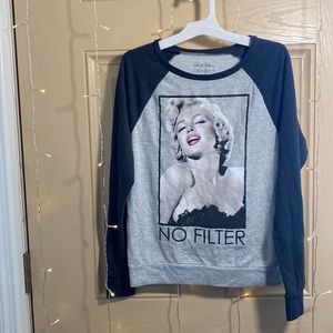 Marilyn Monroe Pull Over size small *No Filter*